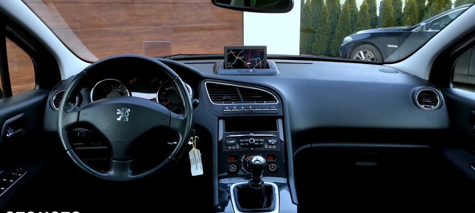 Peugeot 5008 cena 26500 przebieg: 205000, rok produkcji 2011 z Mogielnica małe 742